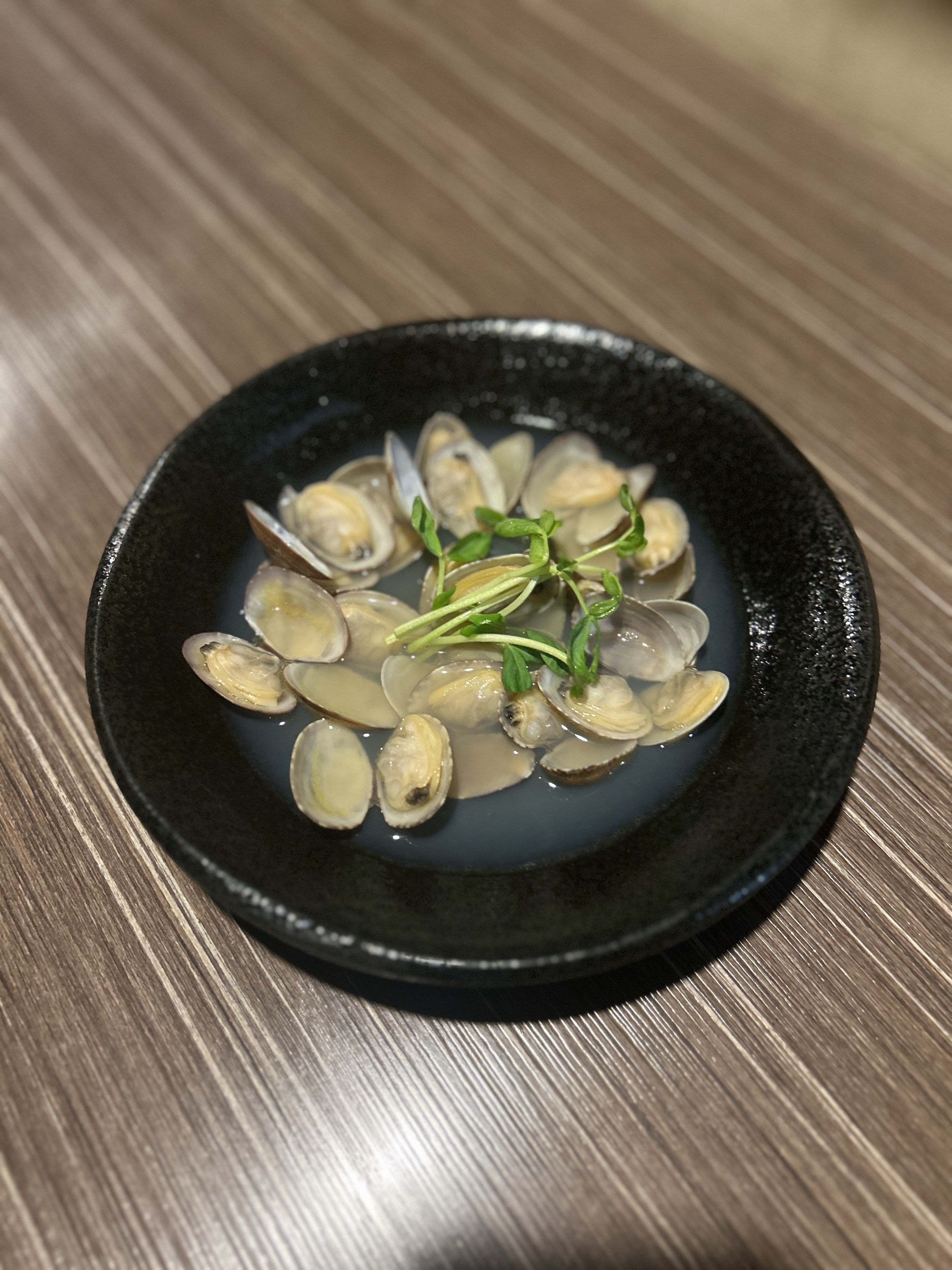 旬の貝の白ワイン蒸し